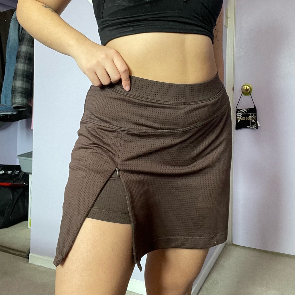 **SOLD** Brown Lolë Tennis Skort - Picture 3 of 8